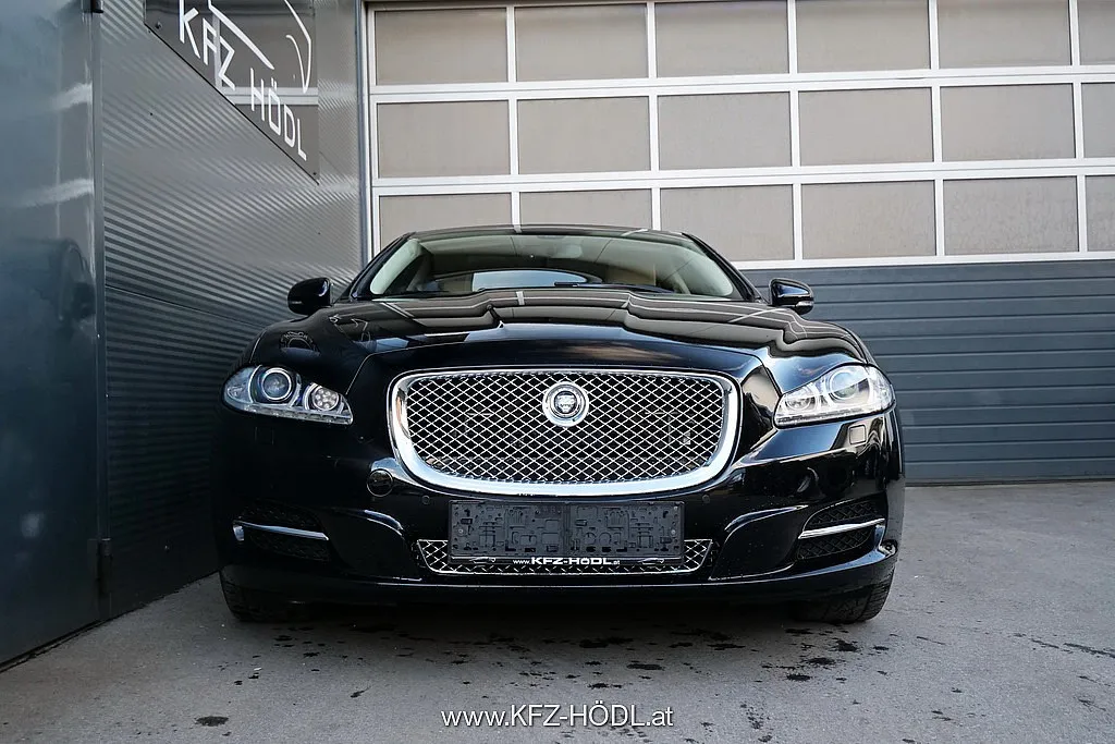 Jaguar XJ 3,0 S/C Premium Luxury AWD Image 3