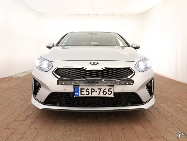 KIA Ceed 1,6 GDI Plug-In Hybrid Business Premium SW DCT - Su Image 5