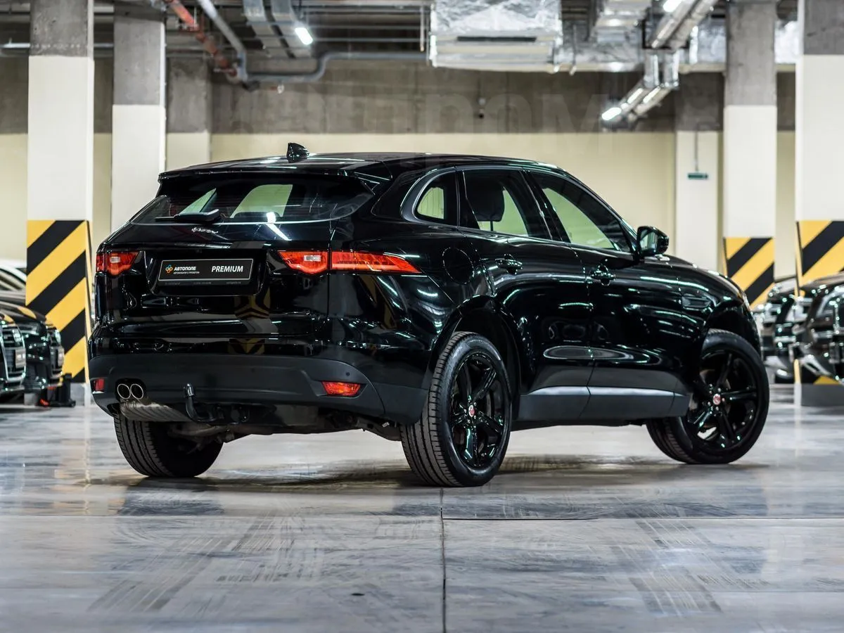 Jaguar F-Pace Image 4